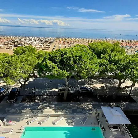 Grand Playa Готель